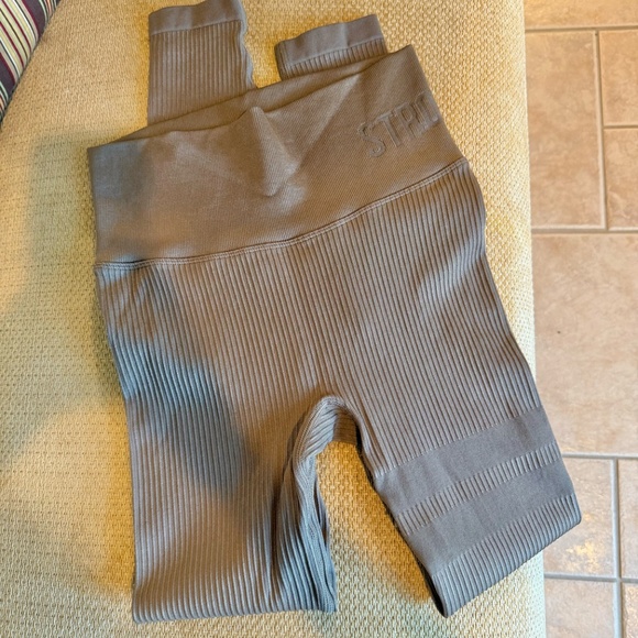 STRONGER ribbed seamless crop top & leggings XS Brown - Like New - $55 (deal!) - Picture 11 of 11